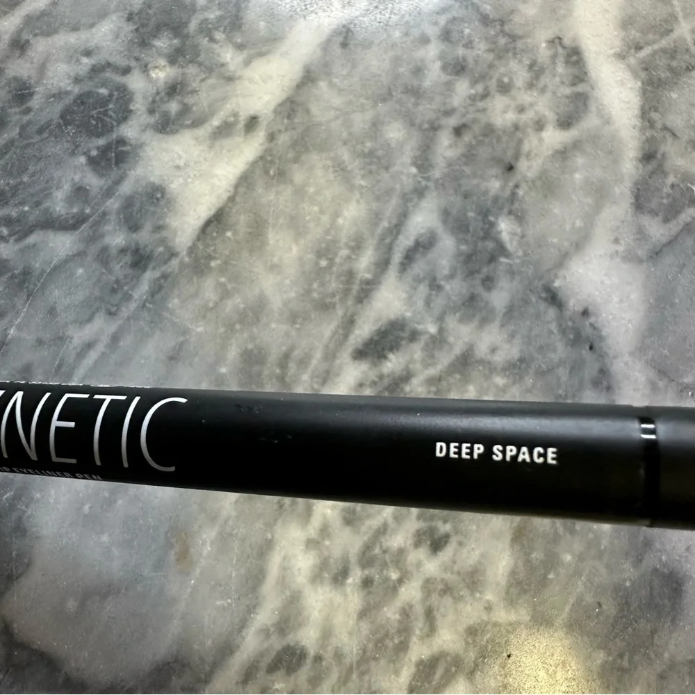 New Glamnetic Magnetic Felt Tip‎ Eyeliner Pen